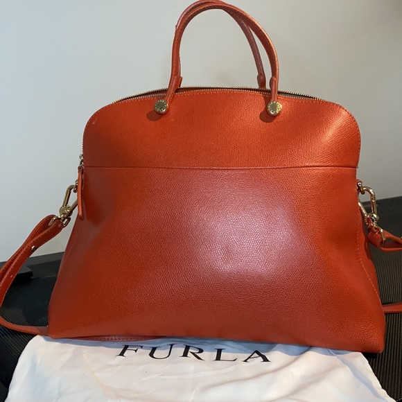 EUC Furla Piper bag in orange - Picture 3 of 9